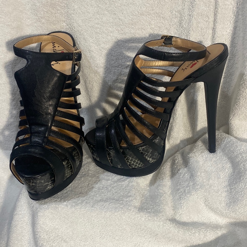 Women’s high heel shoes